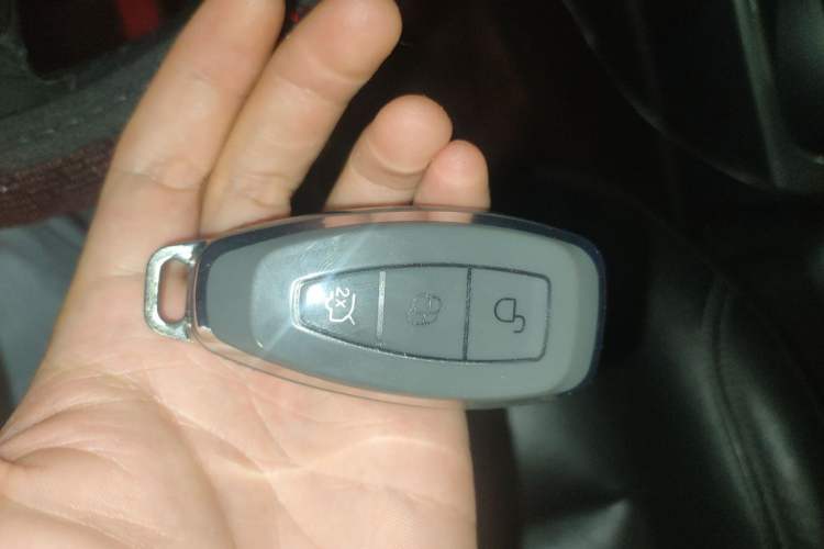 Used Ford Kuga 2015 1.5L GTDi Four-Wheel-Drive Elite Model Vehicle Key