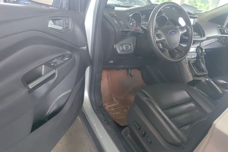 Used Ford Kuga 2015 1.5L GTDi Four-Wheel-Drive Elite Model Driver Seat
