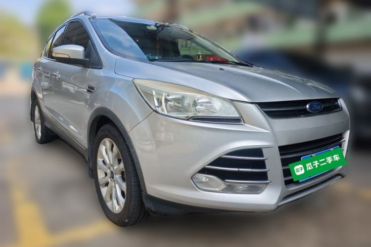 Used Ford Kuga 2015 1.5L GTDi Four-Wheel-Drive Elite Model Front Right 45 Deg