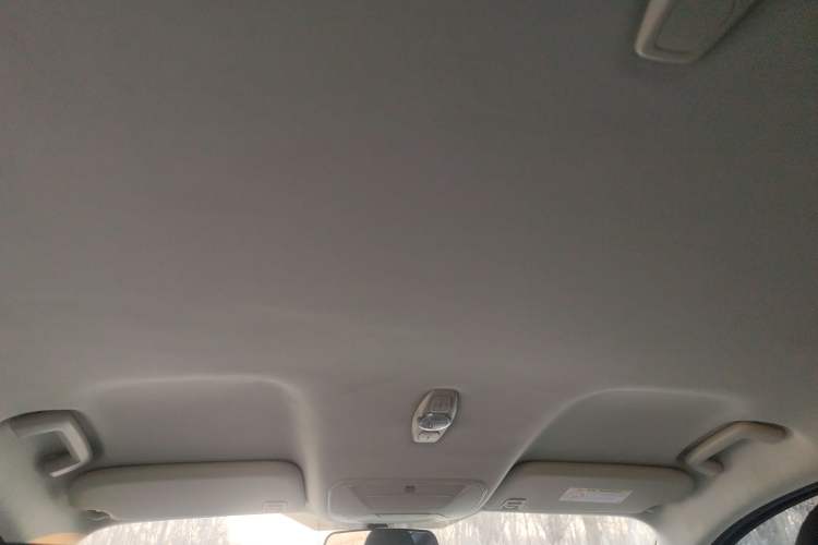 Used Ford Kuga 2015 1.5L GTDi Two-Wheel-Drive Comfort Model Headliner
