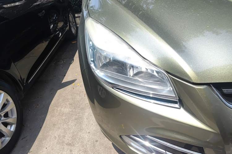 Used Ford Kuga 2015 1.5L GTDi Two-Wheel Drive Fashion Edition Right Front Headlight