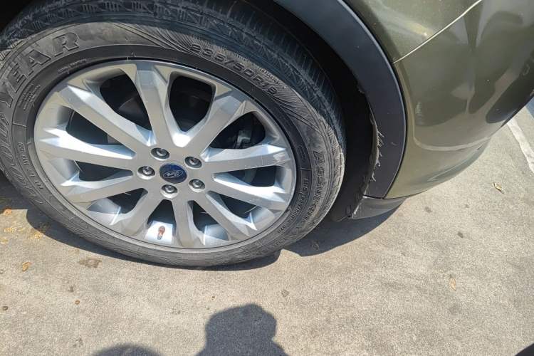 Used Ford Kuga 2015 1.5L GTDi Two-Wheel Drive Fashion Edition Right Front Wheel Hub