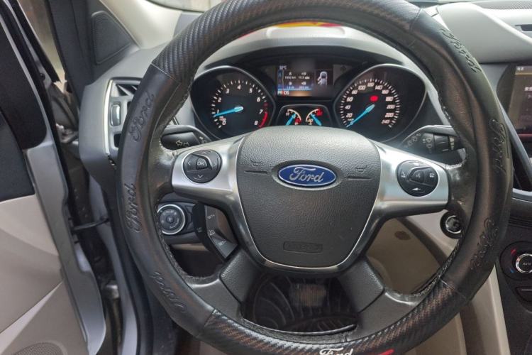 Used Ford Kuga 2015 1.5L GTDi Four-Wheel-Drive Elite Model Steering Wheel