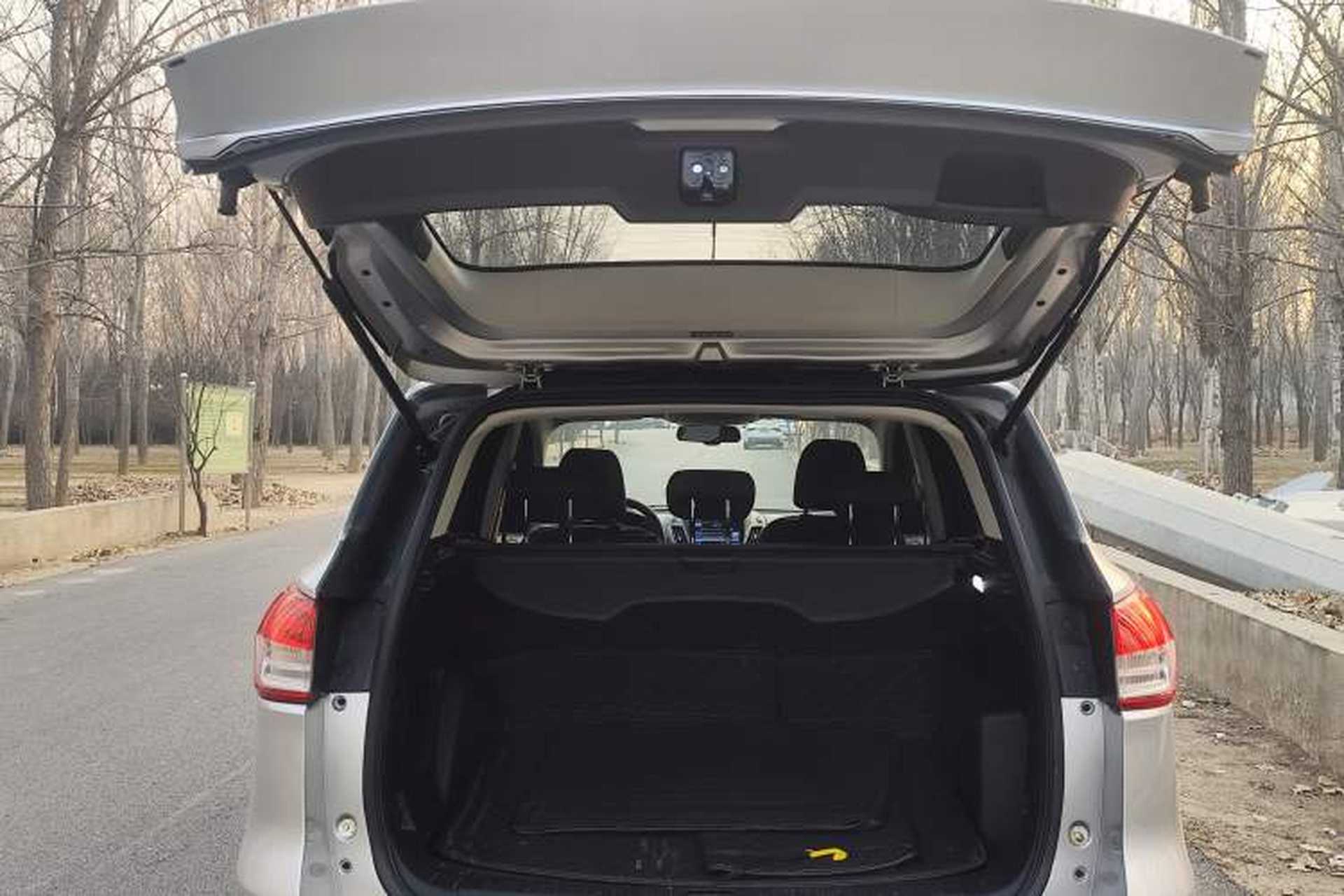 Used Ford Kuga 2015 1.5L GTDi Two-Wheel-Drive Comfort Model Trunk