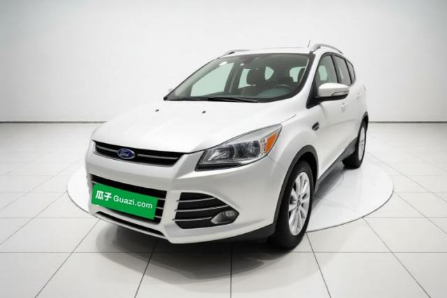 Ojetý Ford Kuga 2015 1.5L GTDi Two-Wheel Drive Fashion Edition