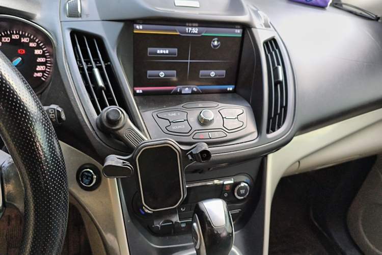 Used Ford Kuga 2015 1.5L GTDi Four-Wheel-Drive Elite Model Audio And AC Panel