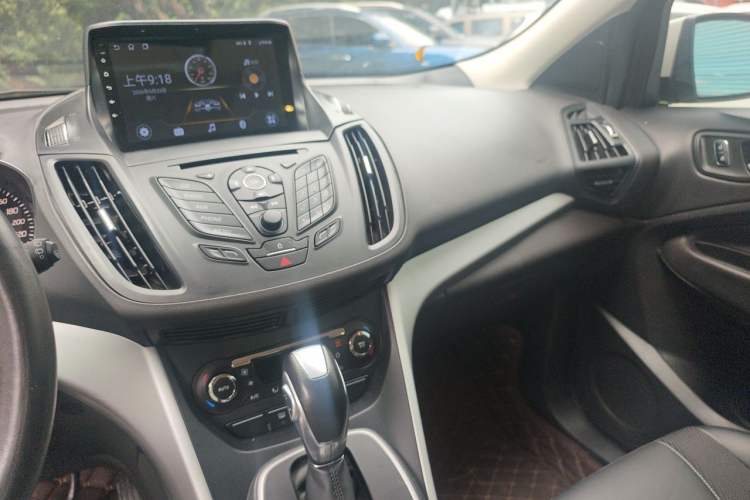 Used Ford Kuga 2015 1.5L GTDi Two-Wheel Drive Fashion Edition Audio And AC Panel