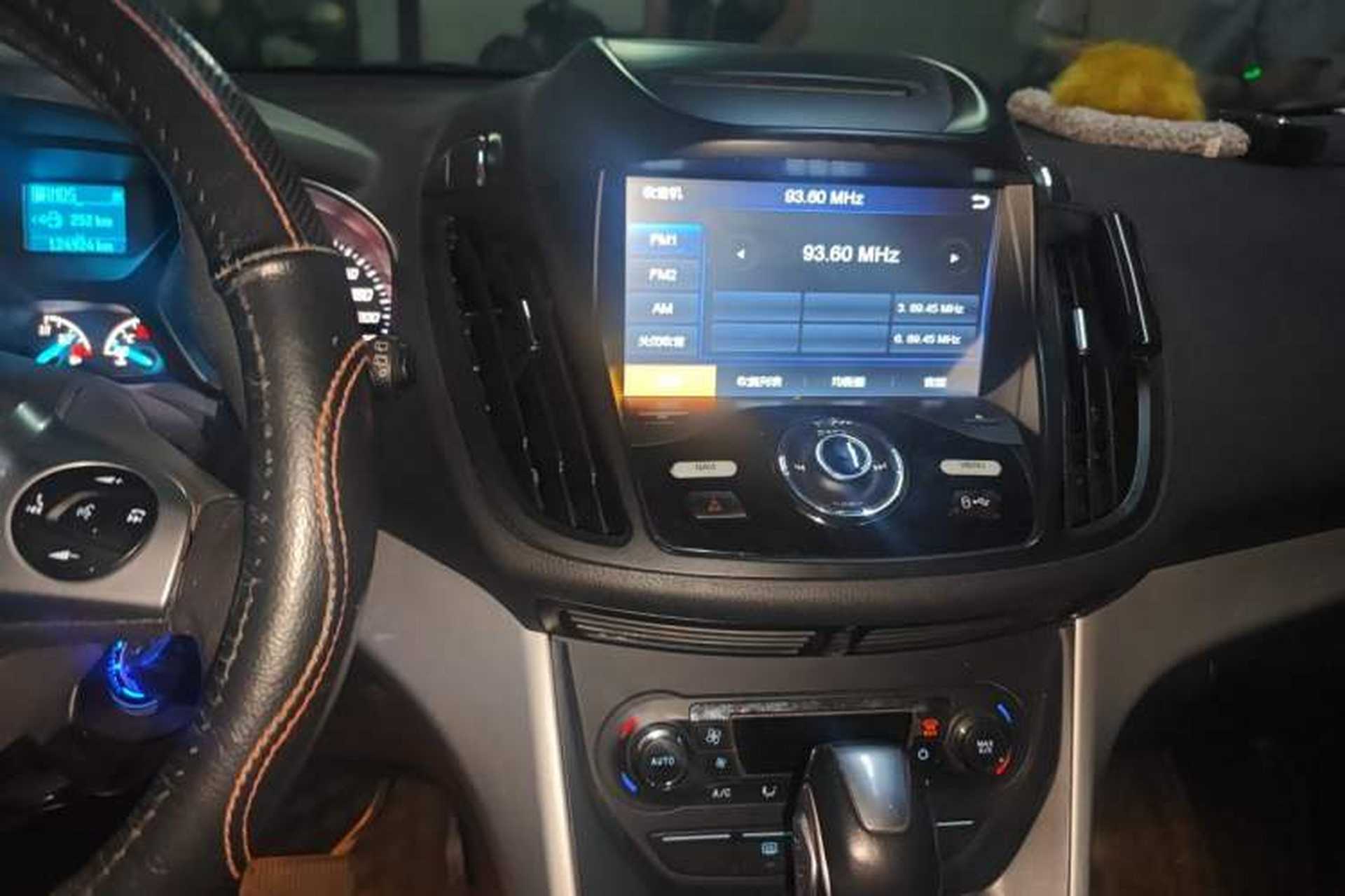 Used Ford Kuga 2015 1.5L GTDi Two-Wheel Drive Fashion Edition Audio And AC Panel