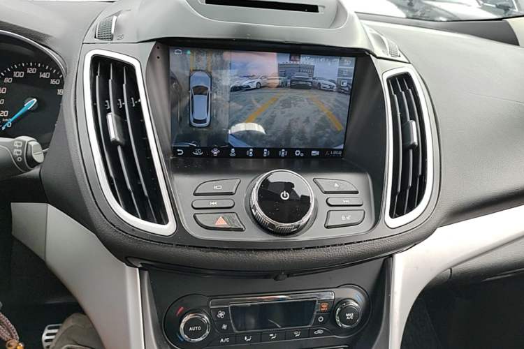 Used Ford Kuga 2015 1.5L GTDi Two-Wheel Drive Fashion Edition Audio And AC Panel