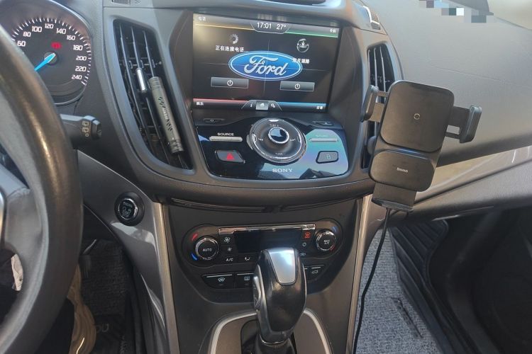 Used Ford Kuga 2015 2.0L GTDi Four-Wheel Drive Prestige Model Audio And AC Panel