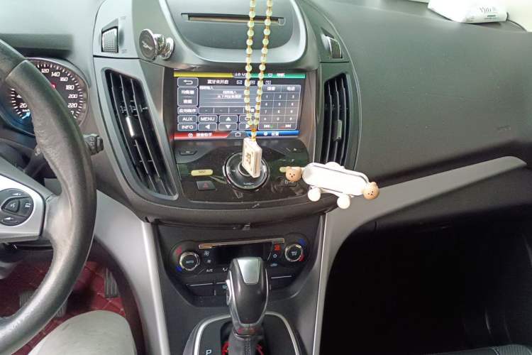 Used Ford Kuga 2015 1.5L GTDi Two-Wheel Drive Fashion Edition Audio And AC Panel