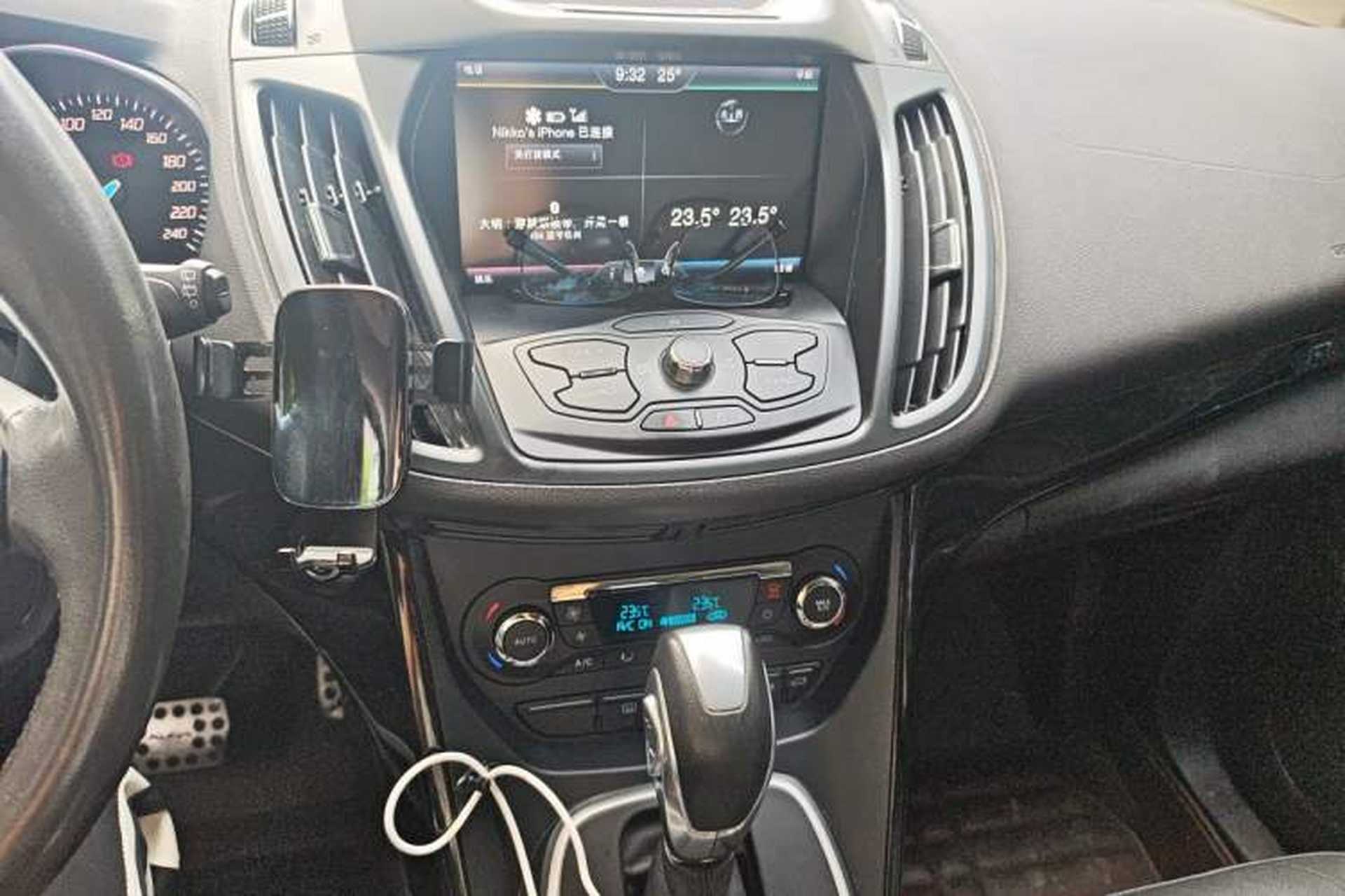 Used Ford Kuga 2015 2.0L GTDi Four-Wheel-Drive Sport Model Audio And AC Panel