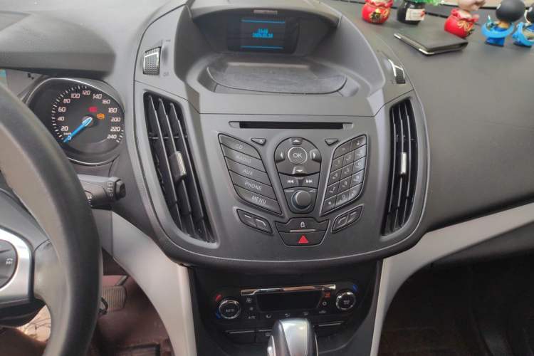 Used Ford Kuga 2015 1.5L GTDi Two-Wheel Drive Fashion Edition Audio And AC Panel