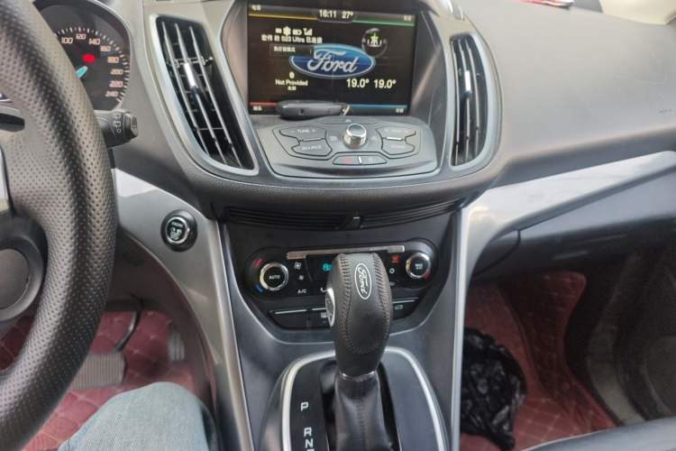 Used Ford Kuga 2015 1.5L GTDi Four-Wheel-Drive Elite Model Audio And AC Panel