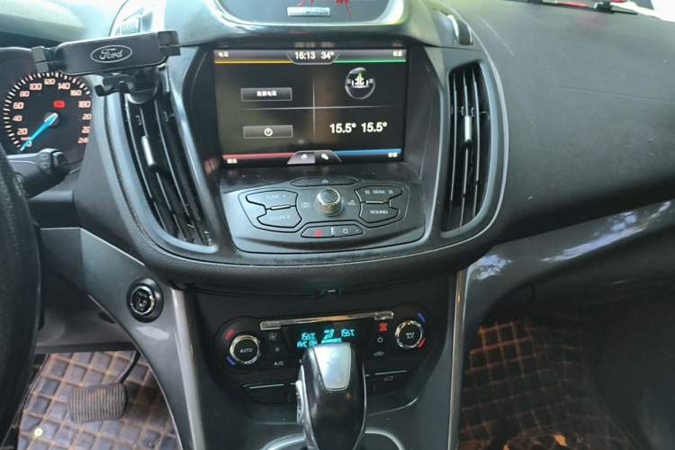 Used Ford Kuga 2015 2.0L GTDi Four-Wheel Drive Elite Model Audio And AC Panel