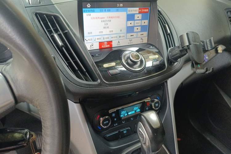 Used Ford Kuga 2015 1.5L GTDi Two-Wheel Drive Fashion Edition Audio And AC Panel