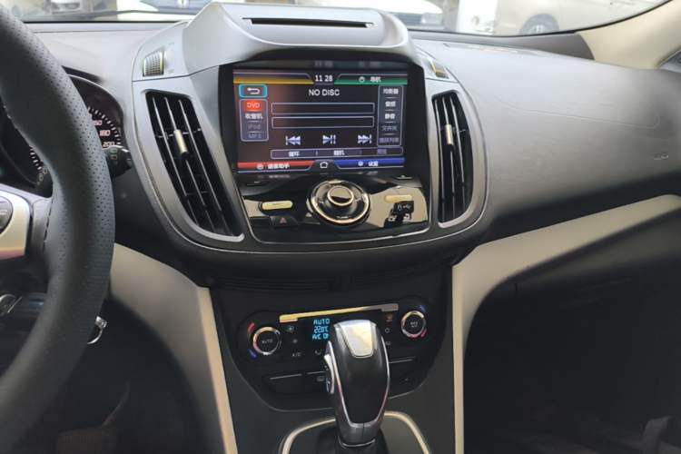Used Ford Kuga 2015 1.5L GTDi Two-Wheel Drive Fashion Edition Audio And AC Panel