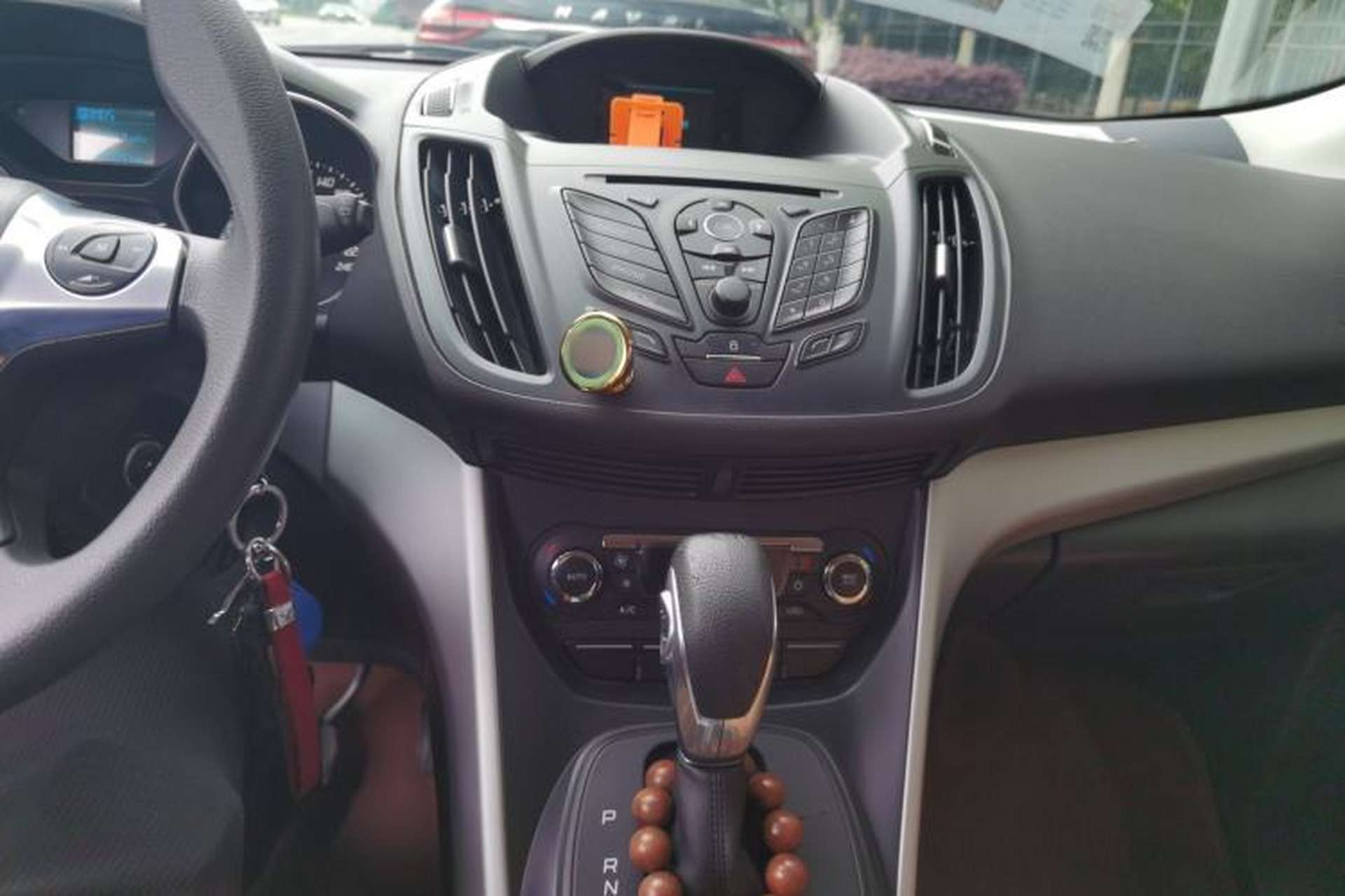 Used Ford Kuga 2015 1.5L GTDi Two-Wheel-Drive Comfort Model Audio And AC Panel
