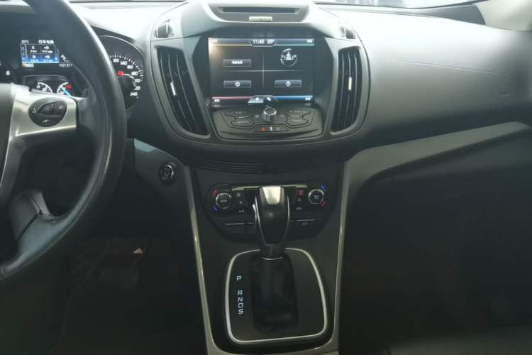 Used Ford Kuga 2015 2.0L GTDi Four-Wheel Drive Elite Model Audio And AC Panel