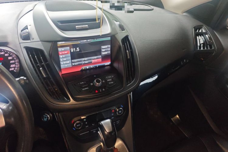 Used Ford Kuga 2015 2.0L GTDi Four-Wheel-Drive Sport Model Audio And AC Panel