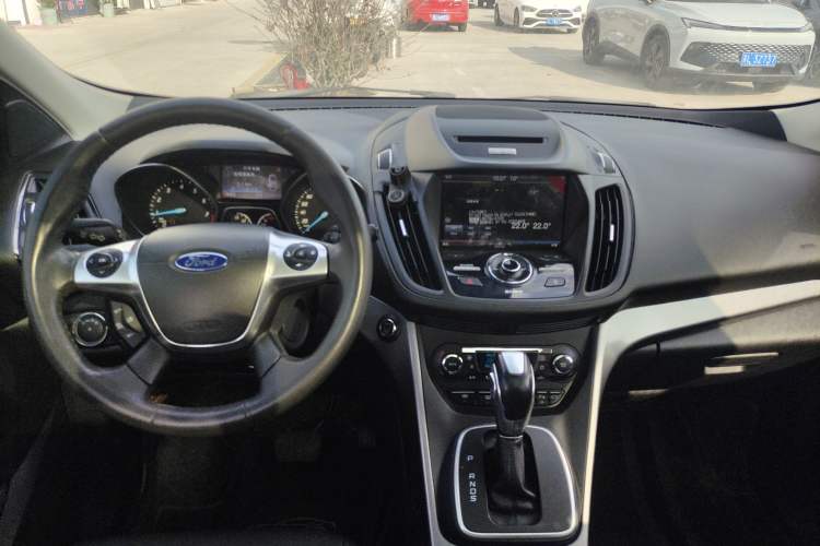 Used Ford Kuga 2015 2.0L GTDi Four-Wheel Drive Prestige Model Audio And AC Panel