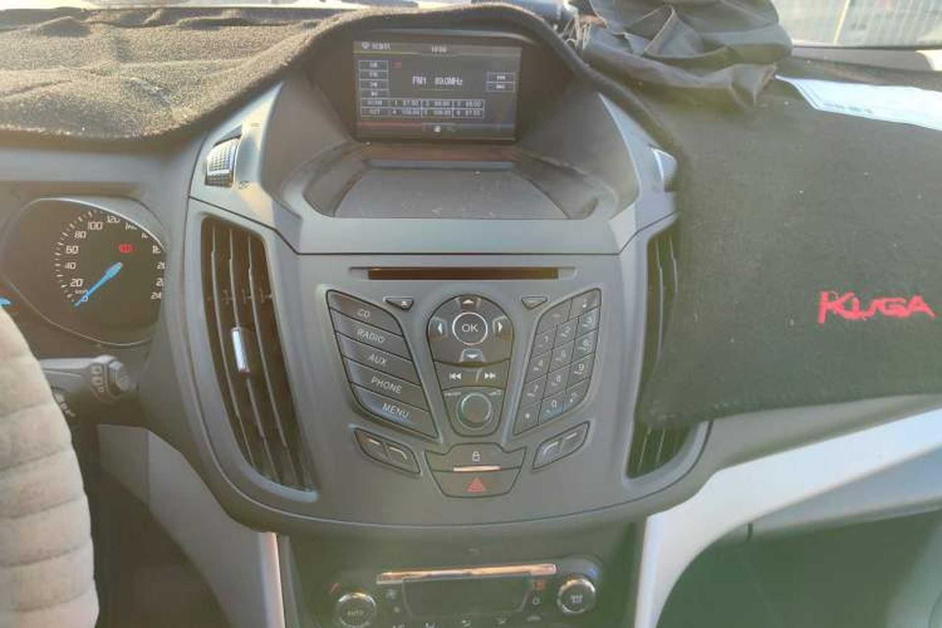 Used Ford Kuga 2015 1.5L GTDi Two-Wheel Drive Fashion Edition Audio And AC Panel