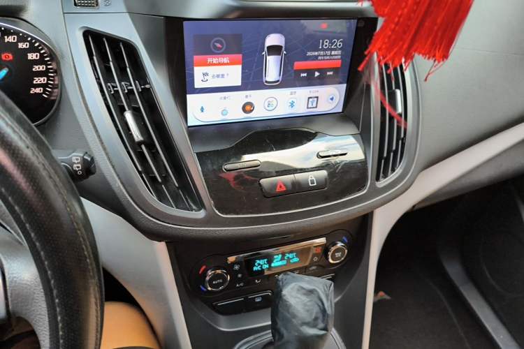 Used Ford Kuga 2015 1.5L GTDi Two-Wheel-Drive Comfort Model Audio And AC Panel
