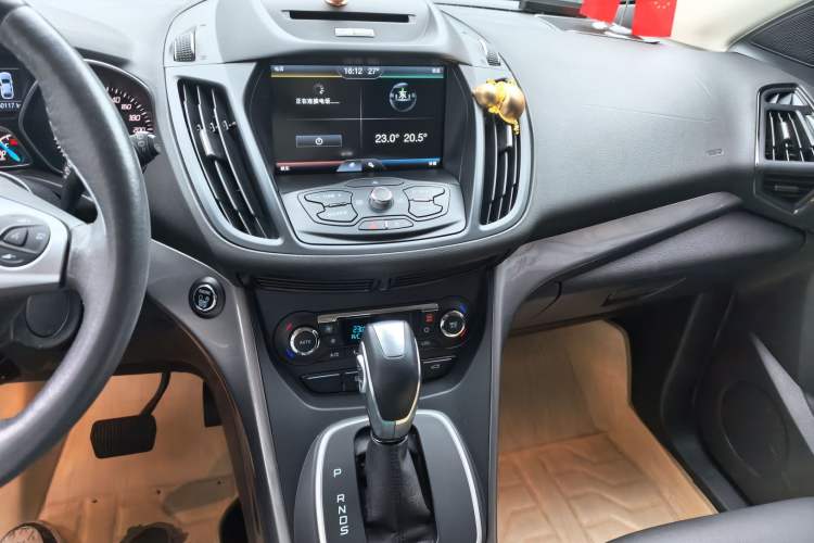 Used Ford Kuga 2015 1.5L GTDi Four-Wheel-Drive Elite Model Audio And AC Panel