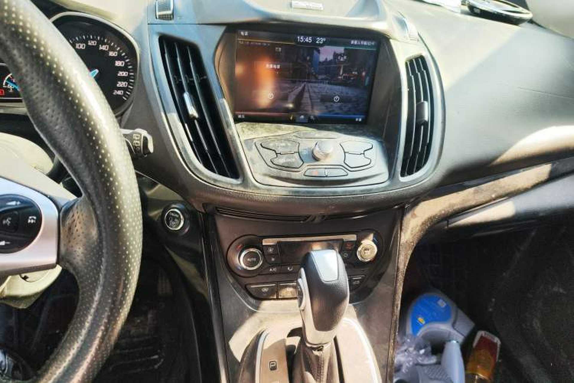 Used Ford Kuga 2015 2.0L GTDi Four-Wheel-Drive Sport Model Audio And AC Panel