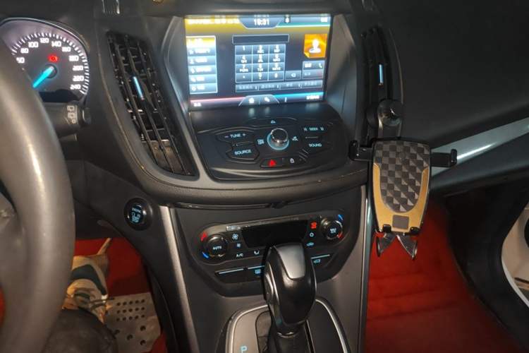Used Ford Kuga 2015 1.5L GTDi Four-Wheel-Drive Elite Model Audio And AC Panel