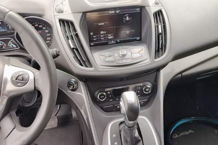 Used Ford Kuga 2015 1.5L GTDi Four-Wheel-Drive Elite Model Audio And AC Panel