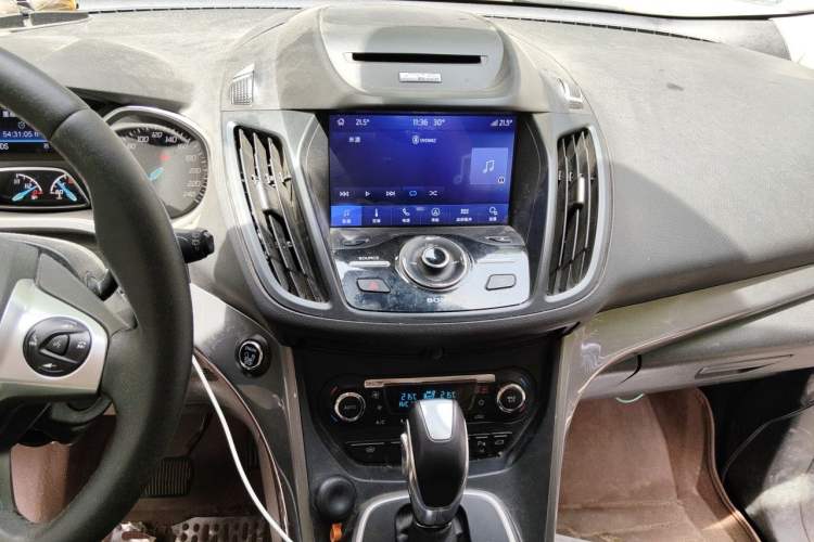 Used Ford Kuga 2015 2.0L GTDi Four-Wheel Drive Prestige Model Audio And AC Panel