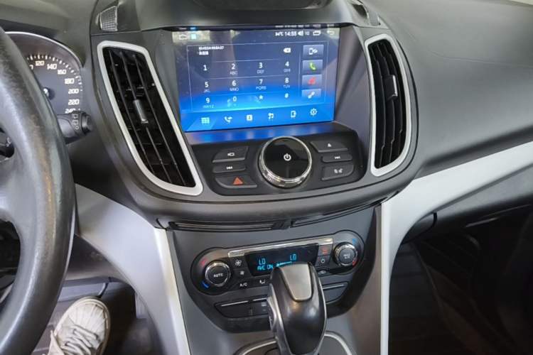 Used Ford Kuga 2015 1.5L GTDi Two-Wheel Drive Fashion Edition Audio And AC Panel