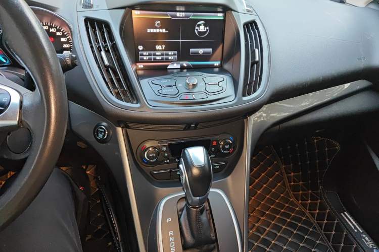 Used Ford Kuga 2015 1.5L GTDi Four-Wheel-Drive Elite Model Audio And AC Panel