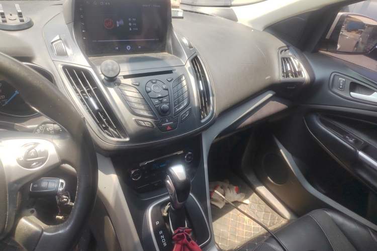 Used Ford Kuga 2015 1.5L GTDi Two-Wheel Drive Fashion Edition Audio And AC Panel