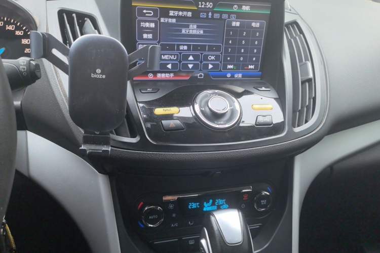 Used Ford Kuga 2015 1.5L GTDi Two-Wheel Drive Fashion Edition Audio And AC Panel