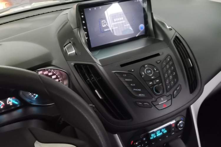 Used Ford Kuga 2015 1.5L GTDi Two-Wheel-Drive Comfort Model Audio And AC Panel