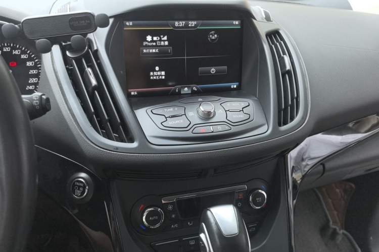 Used Ford Kuga 2015 2.0L GTDi Four-Wheel-Drive Sport Model Audio And AC Panel