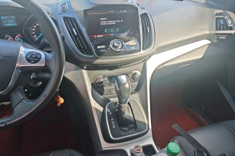 Used Ford Kuga 2015 1.5L GTDi Two-Wheel Drive Fashion Edition Audio And AC Panel