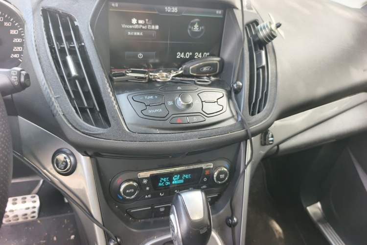 Used Ford Kuga 2015 1.5L GTDi Four-Wheel-Drive Elite Model Audio And AC Panel