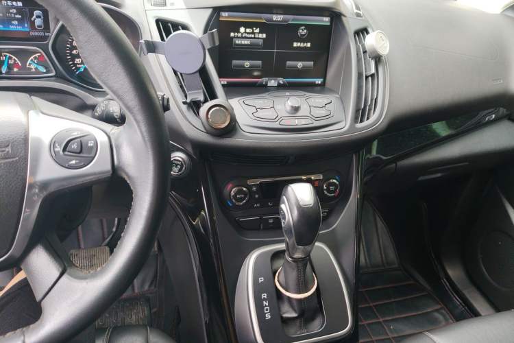 Used Ford Kuga 2015 2.0L GTDi Four-Wheel-Drive Sport Model Audio And AC Panel