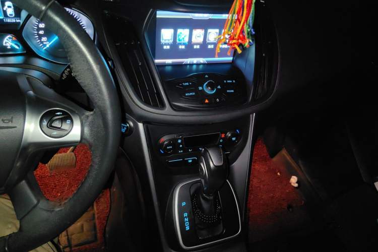 Used Ford Kuga 2015 1.5L GTDi Four-Wheel-Drive Elite Model Audio And AC Panel
