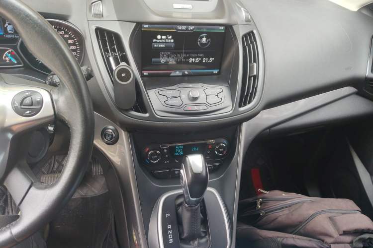 Used Ford Kuga 2015 1.5L GTDi Four-Wheel-Drive Elite Model Audio And AC Panel