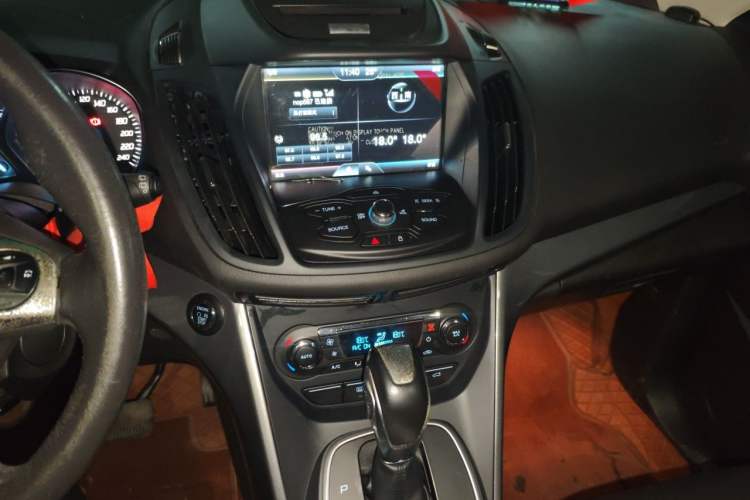 Used Ford Kuga 2015 1.5L GTDi Four-Wheel-Drive Elite Model Audio And AC Panel