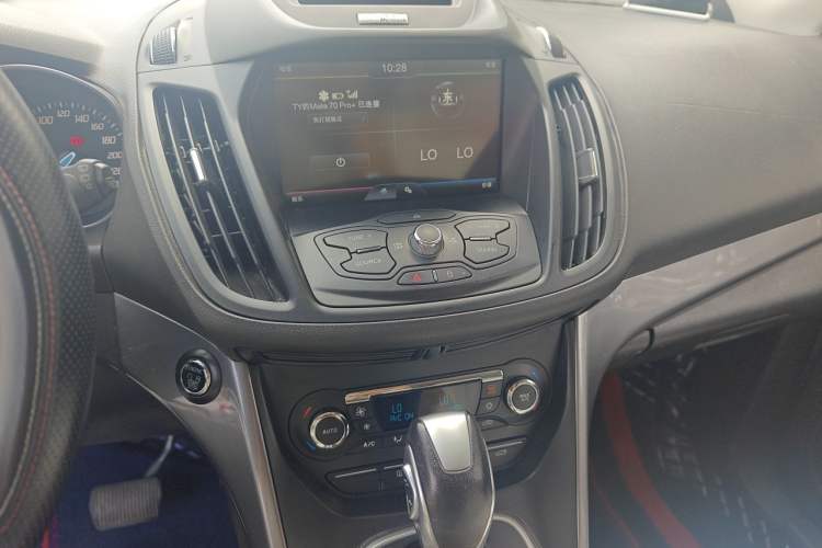 Used Ford Kuga 2015 1.5L GTDi Four-Wheel-Drive Elite Model Audio And AC Panel