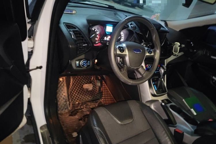 Used Ford Kuga 2015 1.5L GTDi Two-Wheel Drive Fashion Edition Center Console