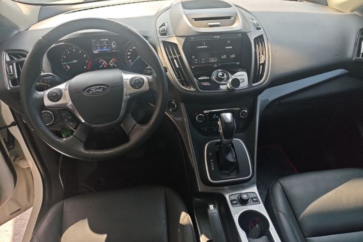 Used Ford Kuga 2015 2.0L GTDi Four-Wheel Drive Prestige Model Center Console