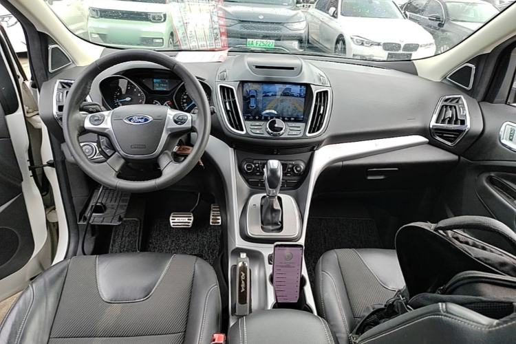 Used Ford Kuga 2015 1.5L GTDi Two-Wheel Drive Fashion Edition Center Console
