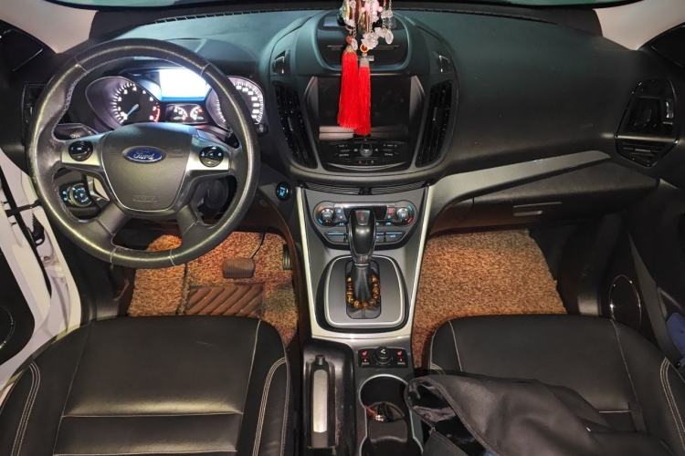 Used Ford Kuga 2015 1.5L GTDi Four-Wheel-Drive Elite Model Center Console