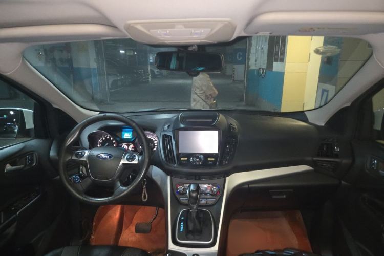 Used Ford Kuga 2015 1.5L GTDi Two-Wheel Drive Fashion Edition Center Console